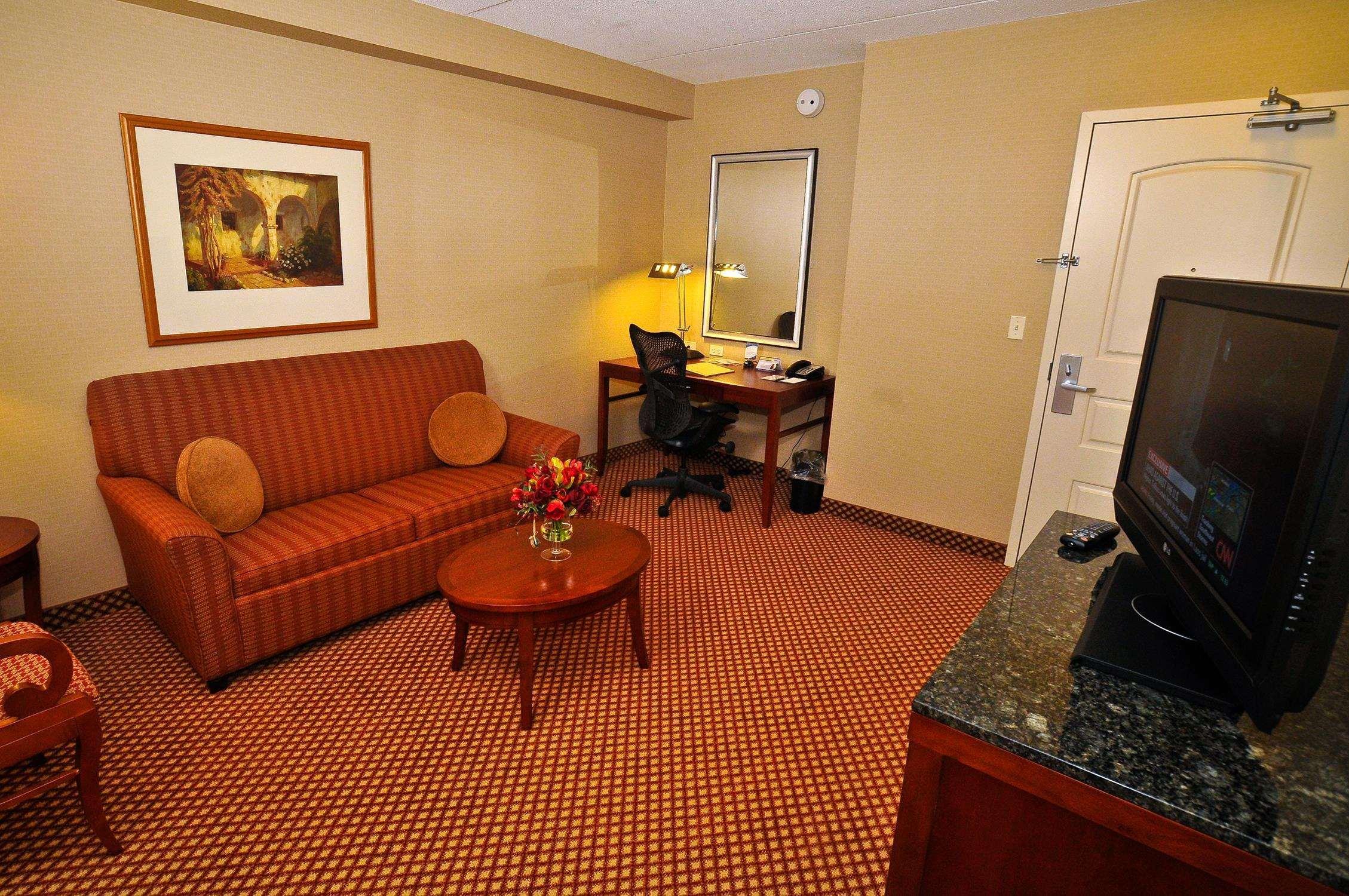 Hilton Garden Inn Erie Room photo