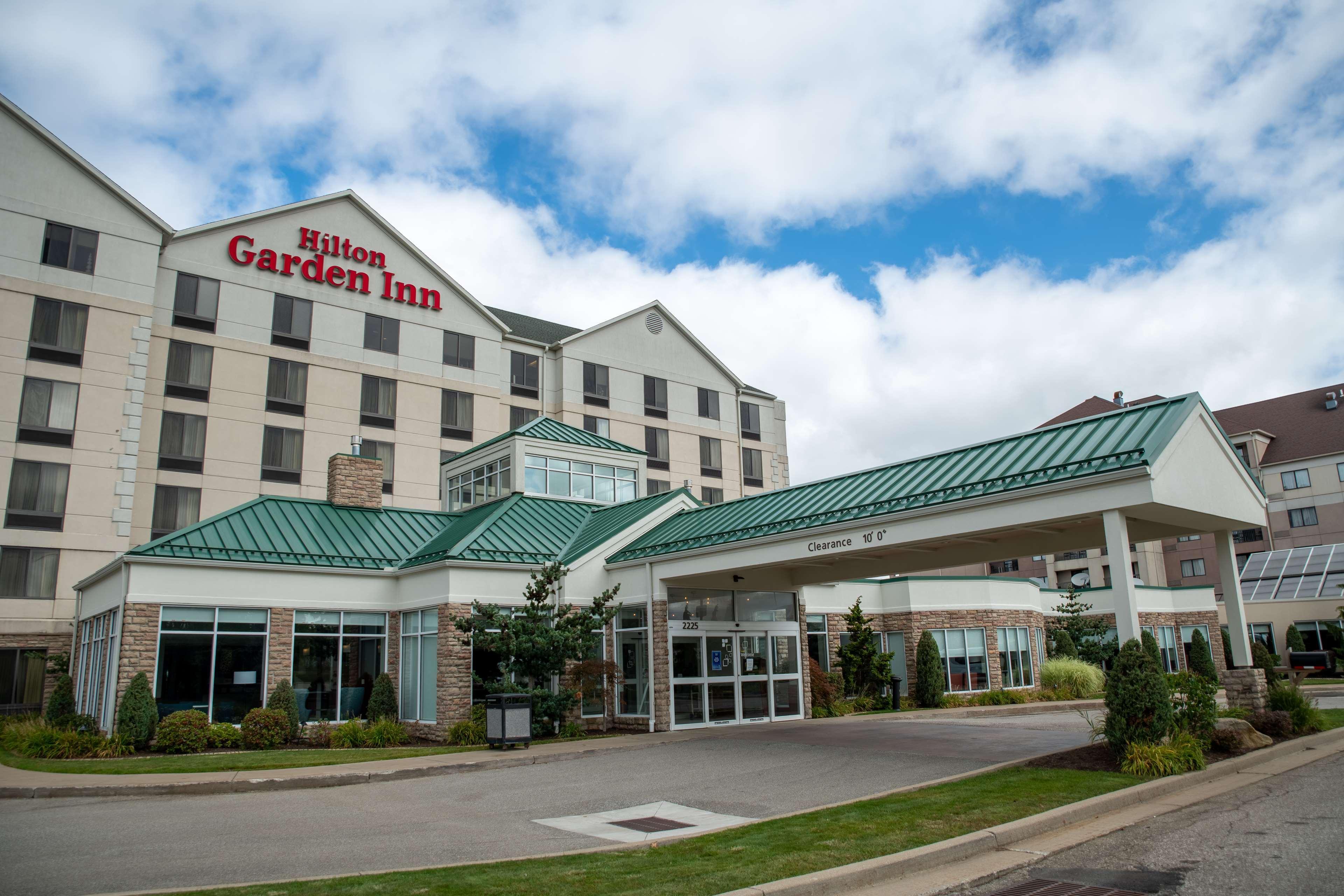 Hilton Garden Inn Erie Exterior photo