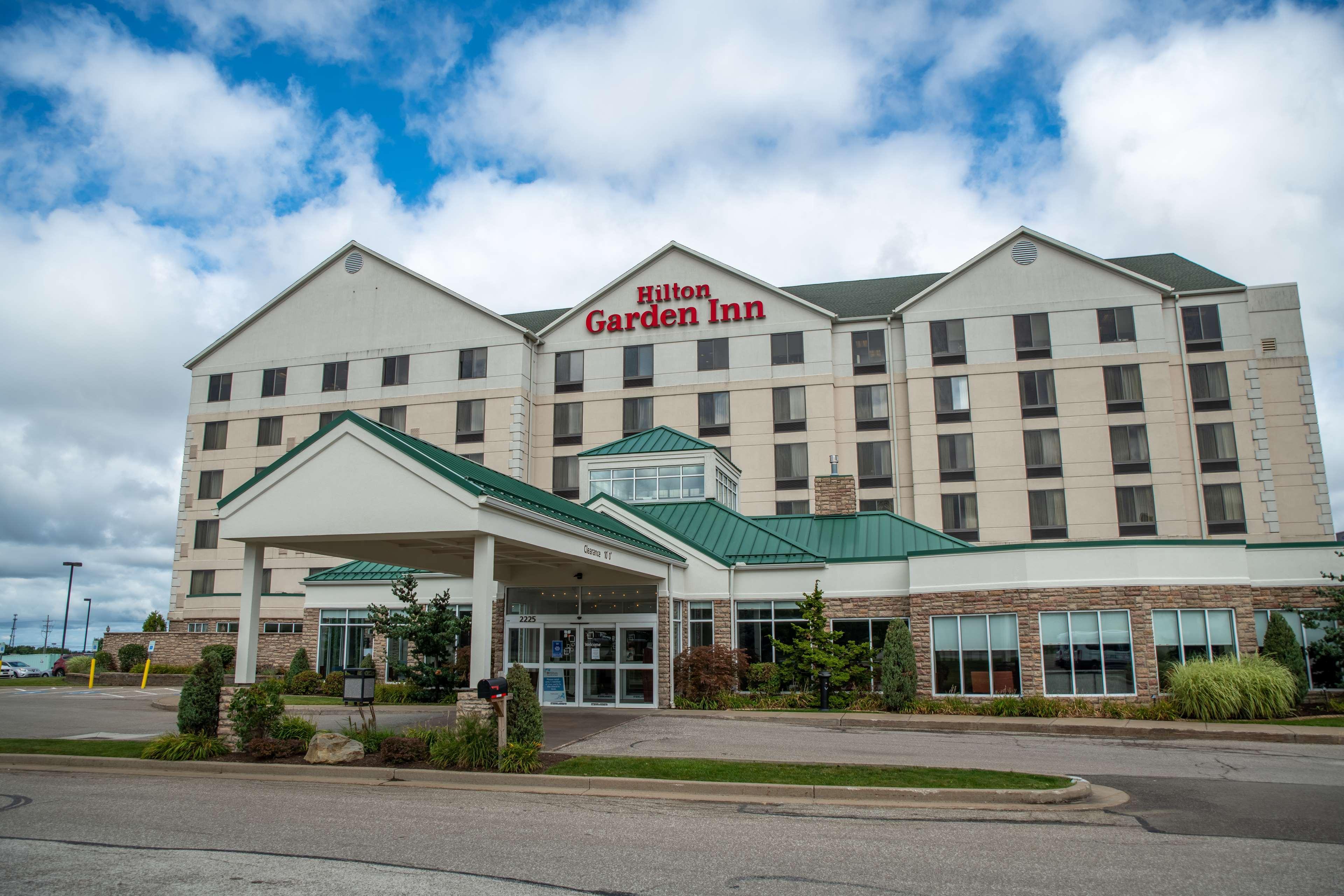 Hilton Garden Inn Erie Exterior photo